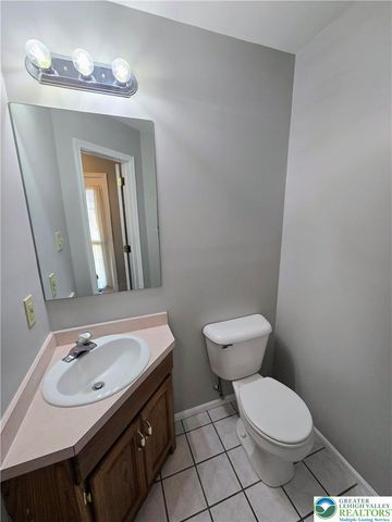 1578 Pinewind Drive, Lower Macungie Twp, PA 18011