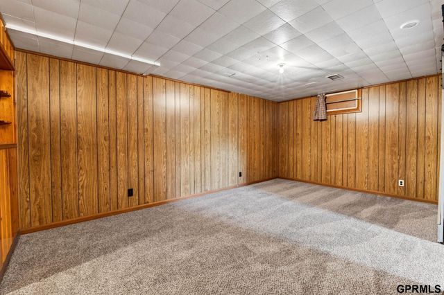 4713 S 53 Street, Omaha, NE 68117