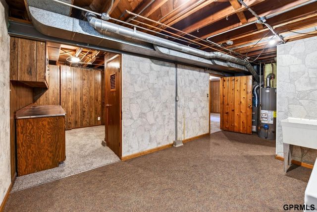 4713 S 53 Street, Omaha, NE 68117