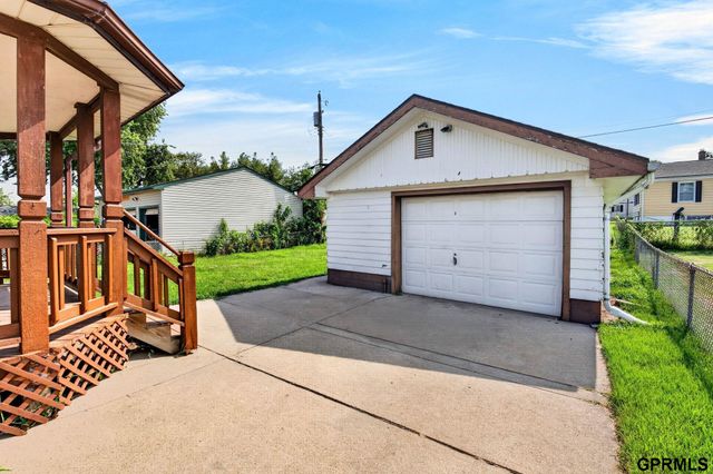 4713 S 53 Street, Omaha, NE 68117