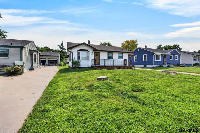 4713 S 53 Street, Omaha, NE 68117