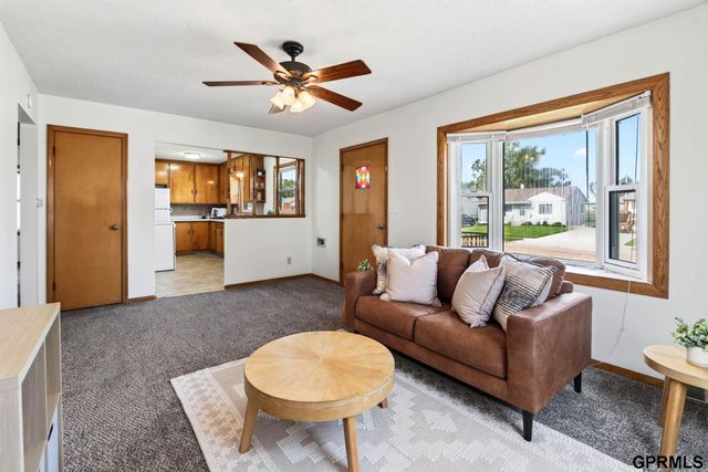 4713 S 53 Street, Omaha, NE 68117