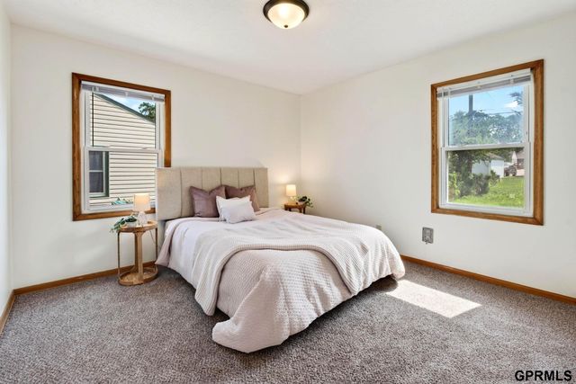 4713 S 53 Street, Omaha, NE 68117