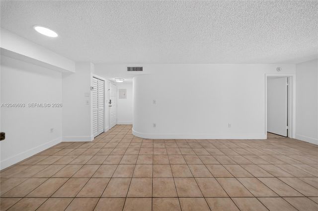 7195 NW 179th Street 109, Hialeah, FL 33015