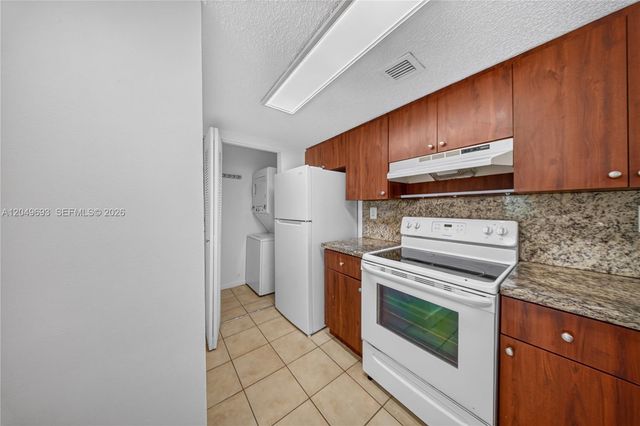 7195 NW 179th Street 109, Hialeah, FL 33015