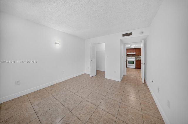 7195 NW 179th Street 109, Hialeah, FL 33015