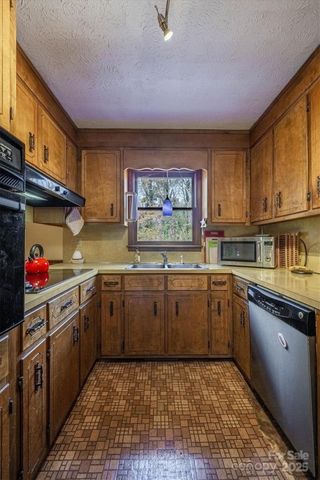 2949 Woodwind Drive, Valdese, NC 28690