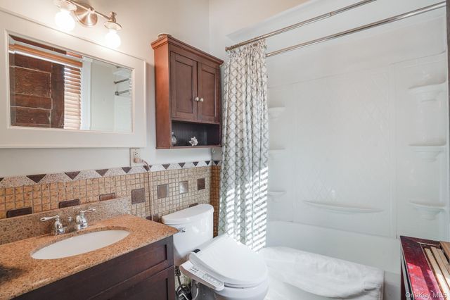 21 Orchard Street, Marlboro, NY 12542