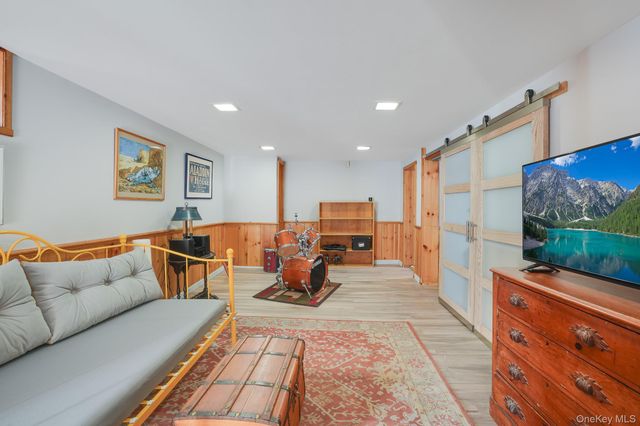 21 Orchard Street, Marlboro, NY 12542