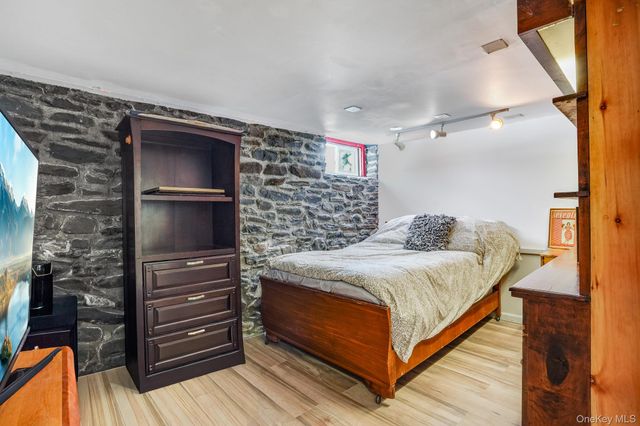 21 Orchard Street, Marlboro, NY 12542