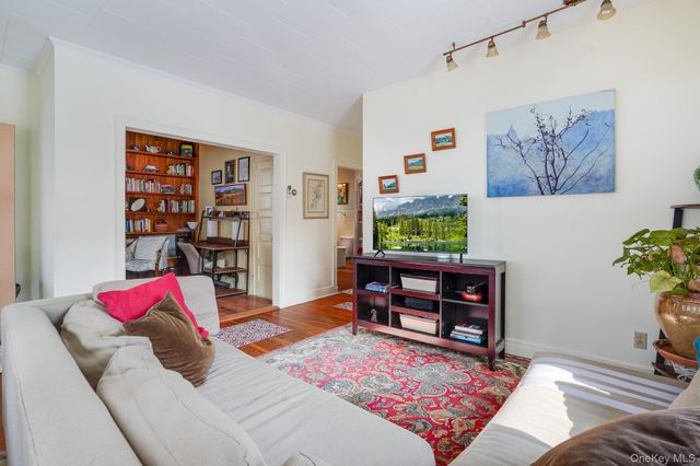 21 Orchard Street, Marlboro, NY 12542