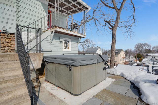 21 Orchard Street, Marlboro, NY 12542