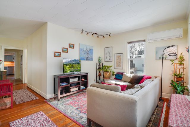 21 Orchard Street, Marlboro, NY 12542