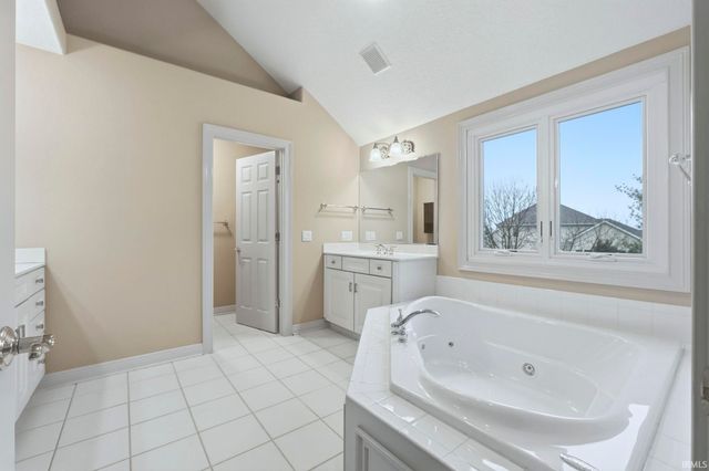 2001 Calais Road, Fort Wayne, IN 46814