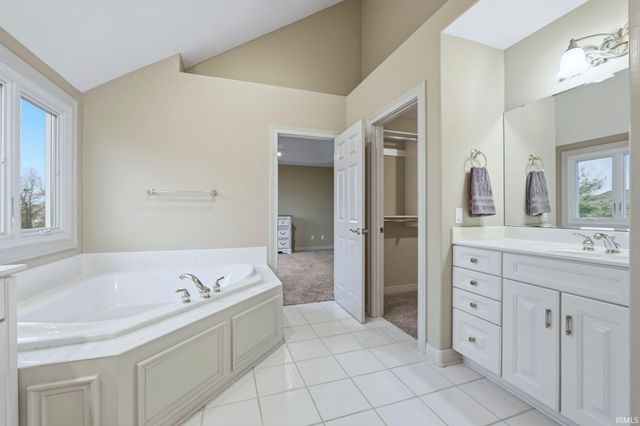 2001 Calais Road, Fort Wayne, IN 46814