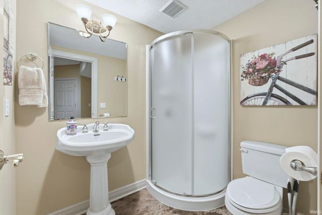 2001 Calais Road, Fort Wayne, IN 46814