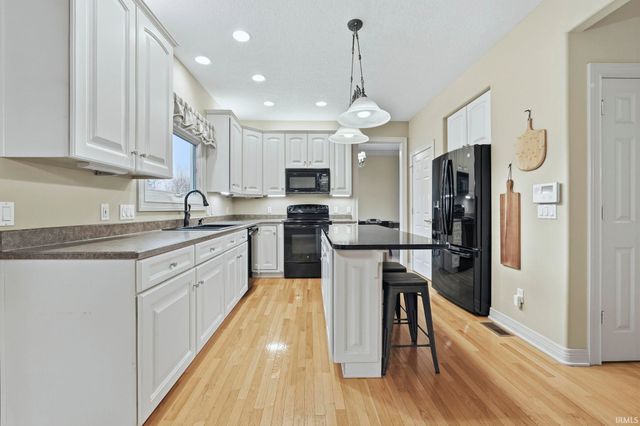 2001 Calais Road, Fort Wayne, IN 46814