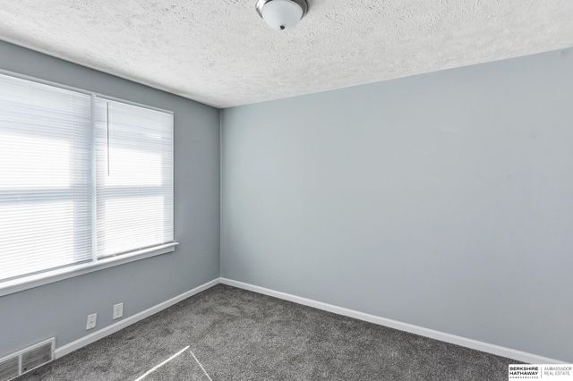 4125-4131 Valley Street, Omaha, NE 68105