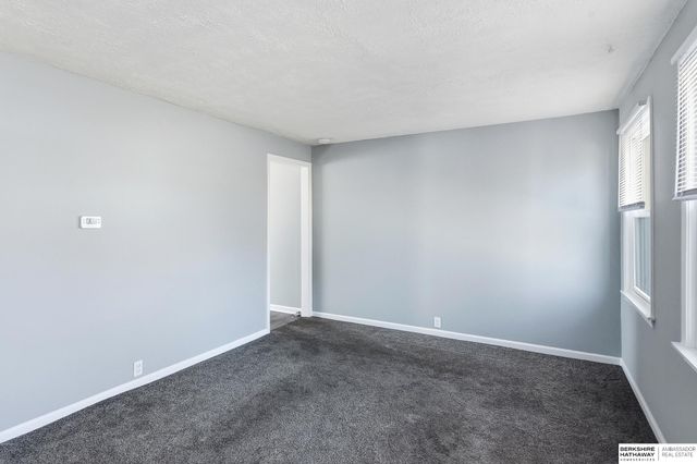 4125-4131 Valley Street, Omaha, NE 68105