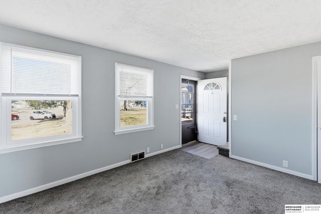 4125-4131 Valley Street, Omaha, NE 68105