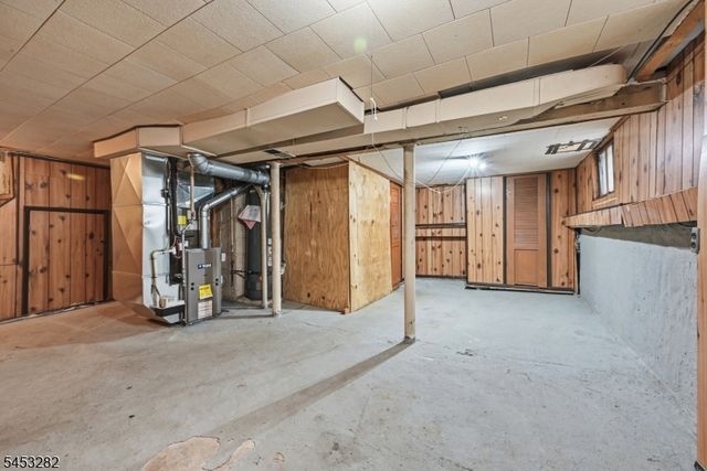 624 Britton St, Elizabeth City, NJ 07202
