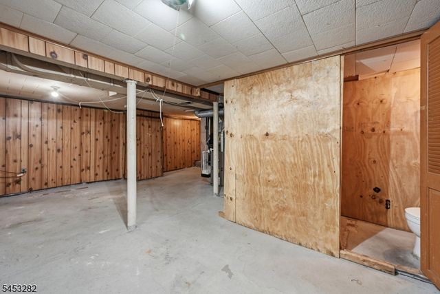 624 Britton St, Elizabeth City, NJ 07202