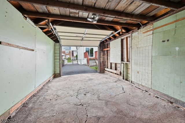 624 Britton St, Elizabeth City, NJ 07202