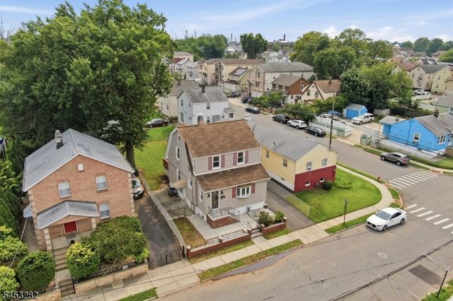 624 Britton St, Elizabeth City, NJ 07202