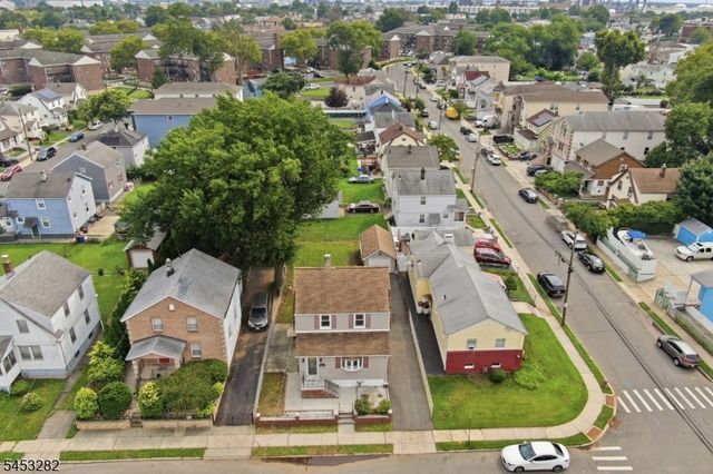 624 Britton St, Elizabeth City, NJ 07202