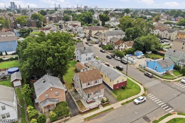 624 Britton St, Elizabeth City, NJ 07202