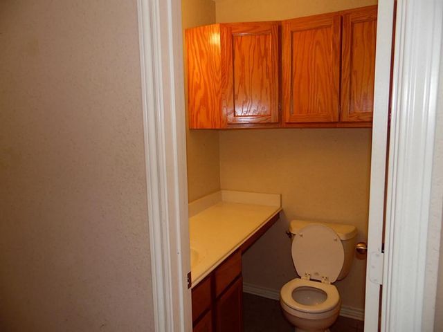 200 W Worsham Street, Willis, TX 77378