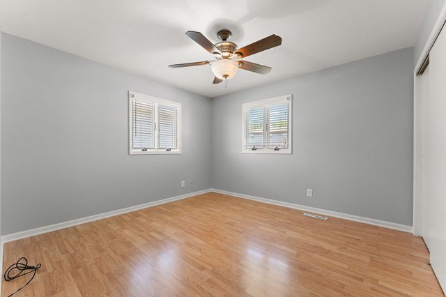 6880 W 84th Place, Crown Point, IN 46307
