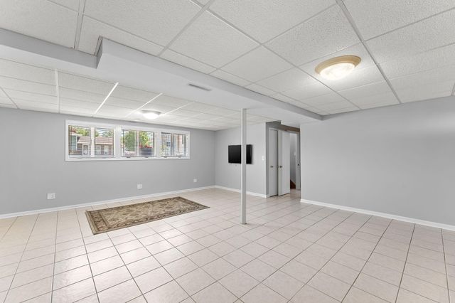 6880 W 84th Place, Crown Point, IN 46307