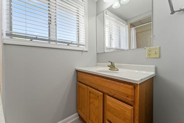 6880 W 84th Place, Crown Point, IN 46307