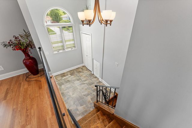 6880 W 84th Place, Crown Point, IN 46307