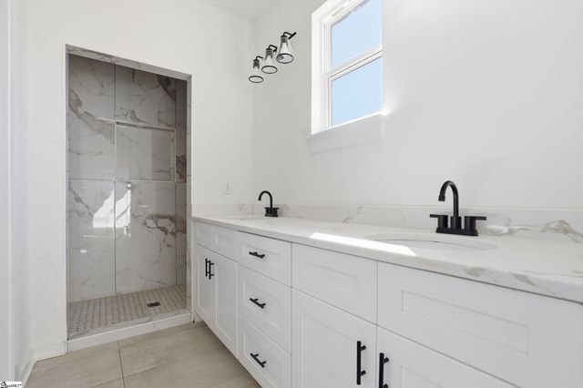 174 Buncombe Street, Woodruff, SC 29388