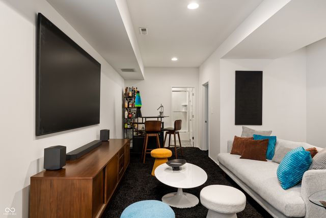 1137 E 10th Street, Indianapolis, IN 46202