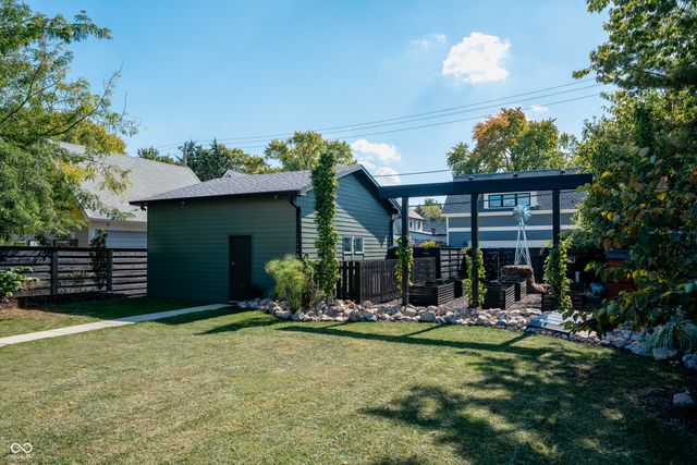 1137 E 10th Street, Indianapolis, IN 46202