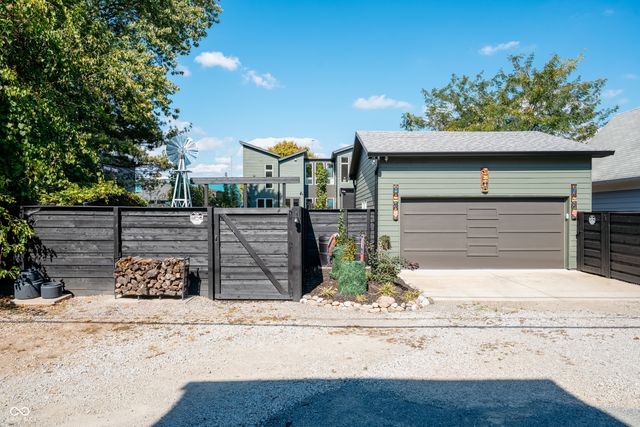 1137 E 10th Street, Indianapolis, IN 46202