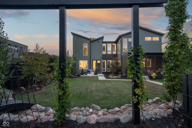 1137 E 10th Street, Indianapolis, IN 46202