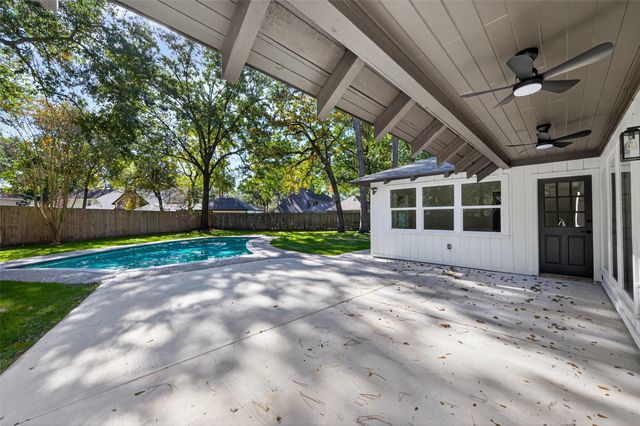 5323 Olympia Fields Lane, Houston, TX 77069