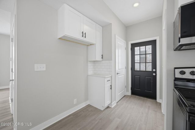 916 Fernwood Avenue, Toledo, OH 43607