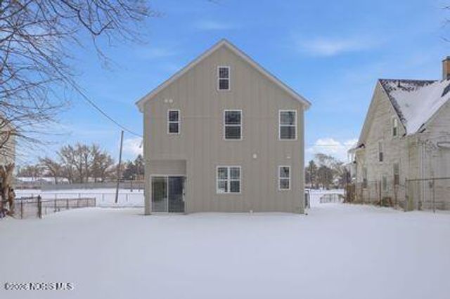 916 Fernwood Avenue, Toledo, OH 43607