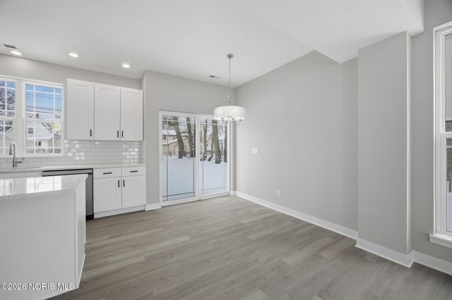 916 Fernwood Avenue, Toledo, OH 43607