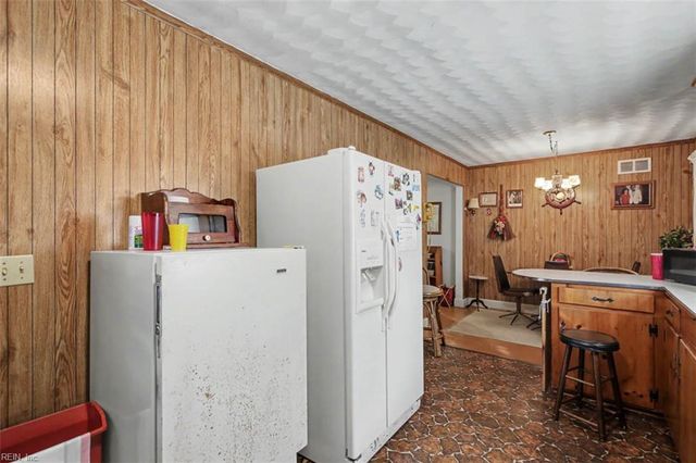 206 Magnolia ST, Suffolk, VA 23434