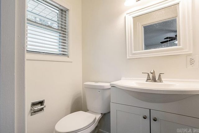 3805 Loch Lane, North Little Rock, AR 72116