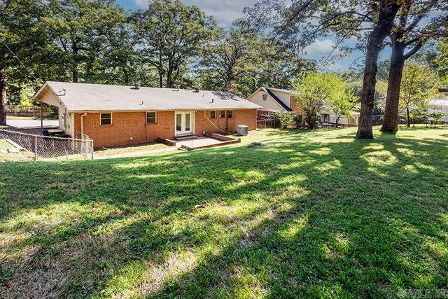 3805 Loch Lane, North Little Rock, AR 72116