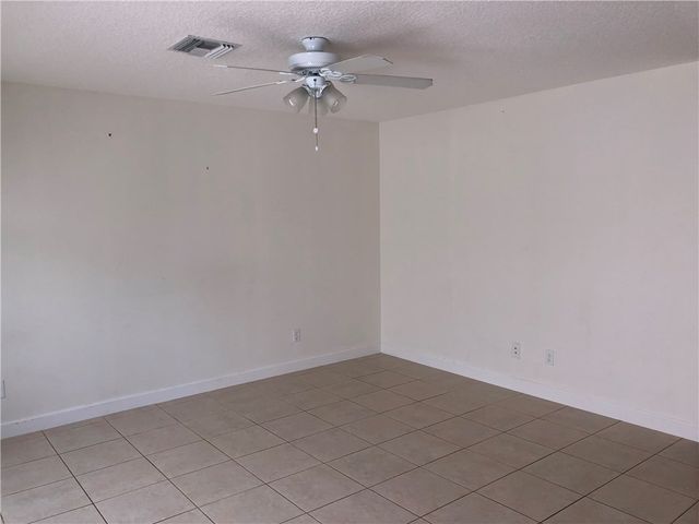 955 18th Place A, Vero Beach, FL 32960