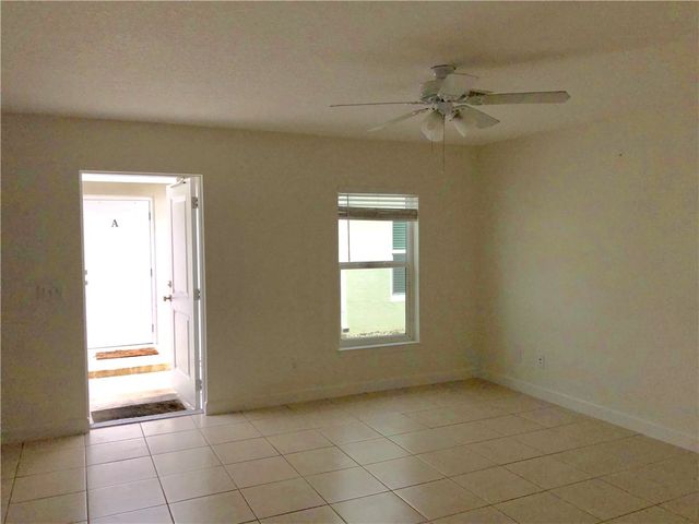 955 18th Place A, Vero Beach, FL 32960