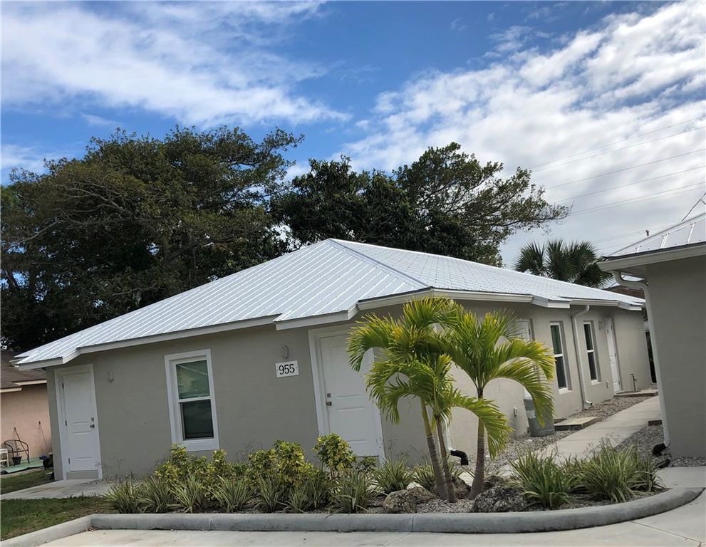 955 18th Place A, Vero Beach, FL 32960